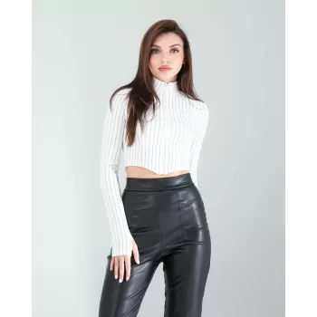 Beyaz Fitilli Parmak Geçmeli Crop