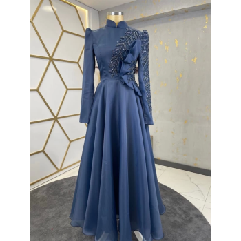 Çiçek İşlemeli Hakim Yaka Ela Tesettür Abiye - Lacivert