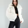 Beyaz Peluş Ceket