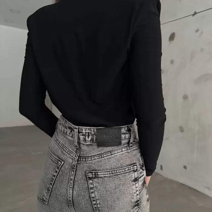Siyah Kruvaze Yaka Vatkalı Bodysuit