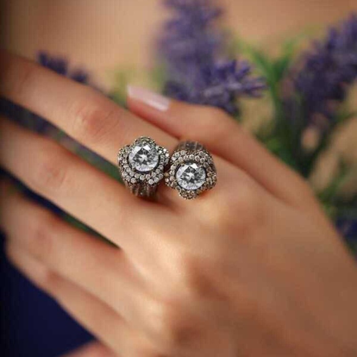 Çapraz Model Zirkon Taşlı Gümüş Otantik Yüzük