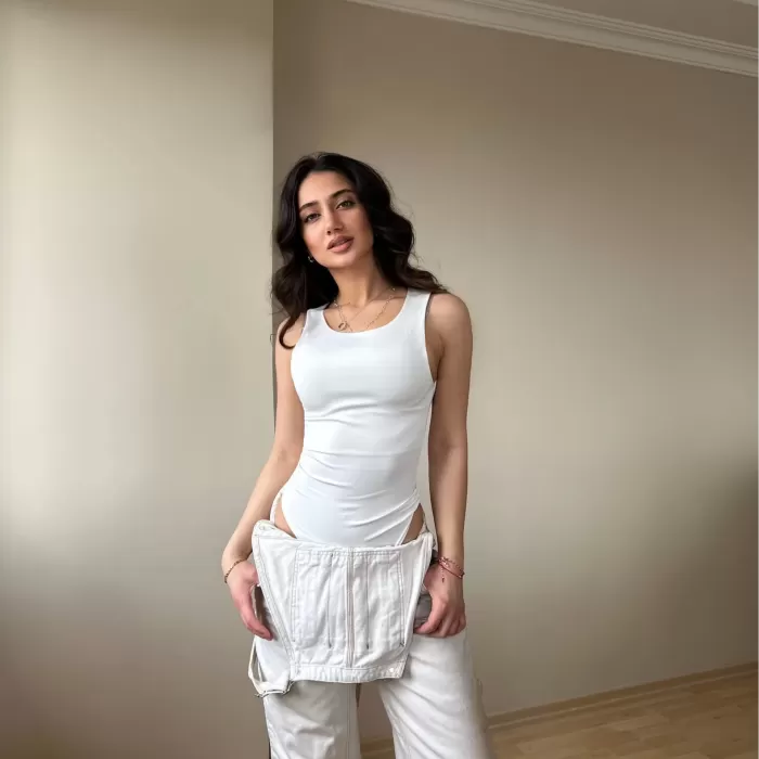 Halter Yaka Beyaz Bodysuit