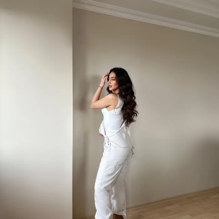 Halter Yaka Beyaz Bodysuit