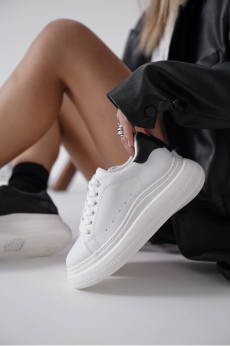 Bella Beyaz Arkası Siyah Kadın Spor Ayakkabı