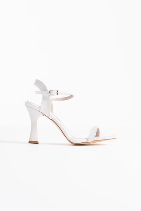 Karen Kadın Beyaz Tek Bant Sandalet
