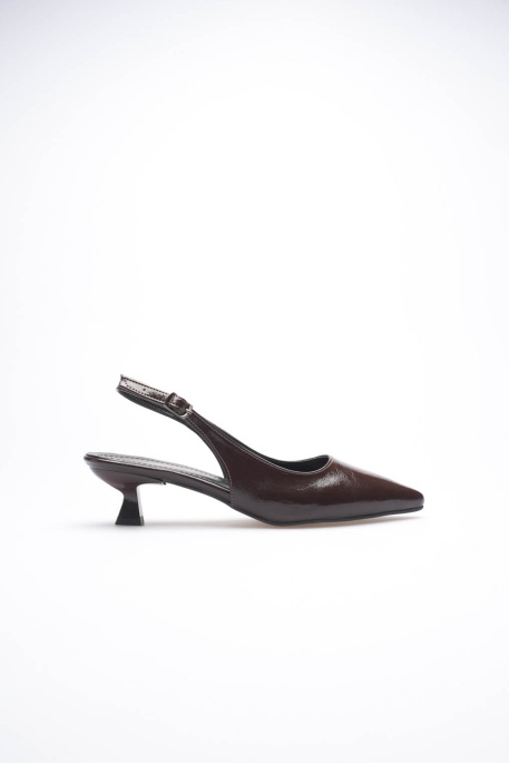 Kadın Acı Kahve Kırışık Rugan Sivri Burun Slingback Kısa Topuklu Ayakkabı TR20MS04D