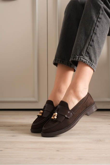 Kadın Acı Kahve Boncuk Püsküllü Günlük Kısa Topuklu Ayakkabı TR30MS01C