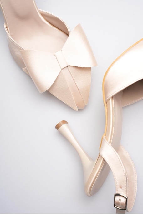 Kadın Bej Fiyonklu Saten Slingback Topuklu Ayakkabı TR40MS01B