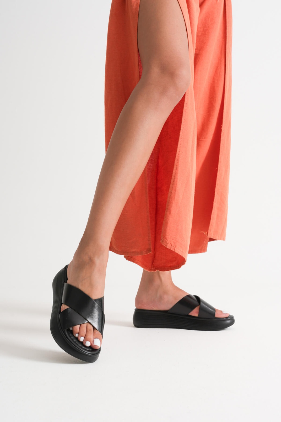 Fayn Siyah Hakiki Deri Terlik