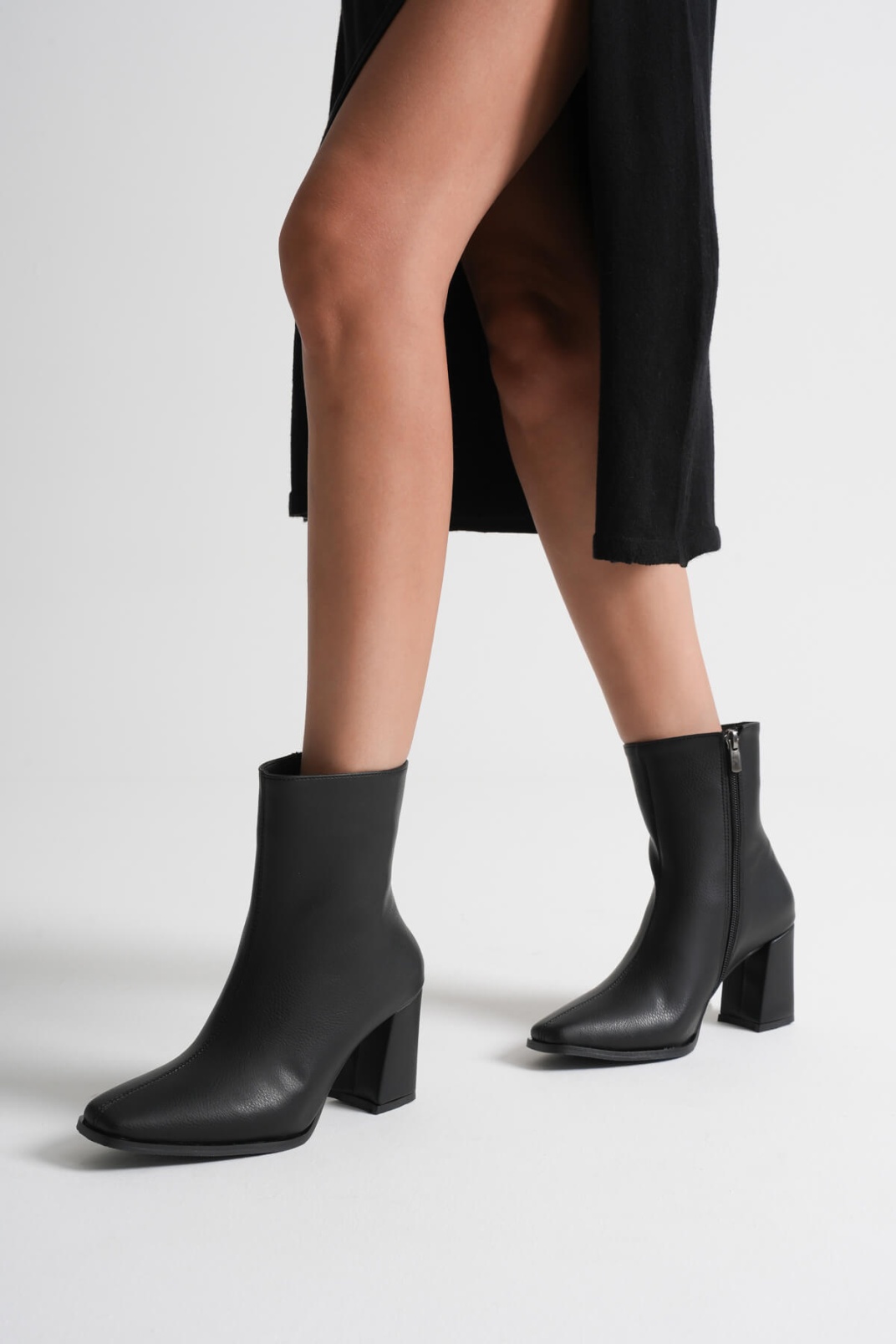 Muso Kadın Siyah Topuklu Bot