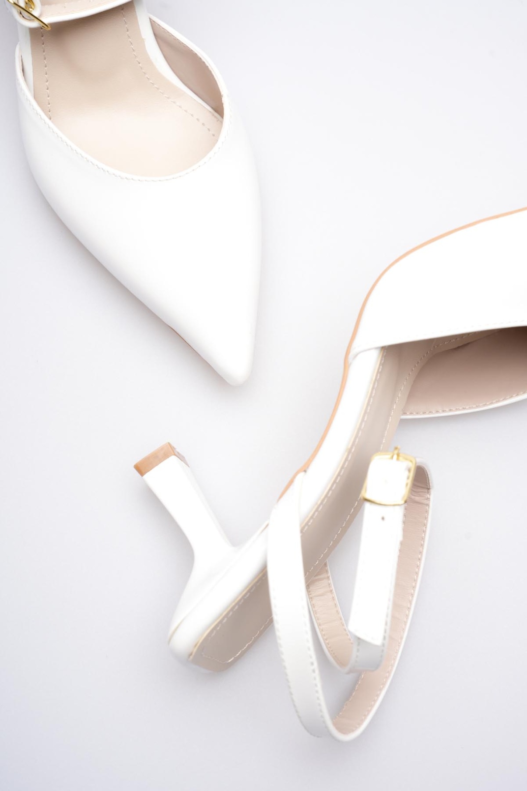 Kadın Beyaz Rugan Topuklu Ayakkabı TR03MS02B