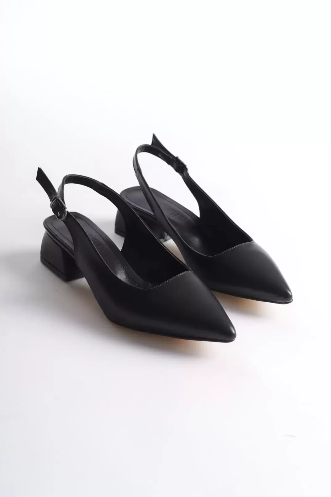 Siyah Mat Kadın Topuklu Ayakkabı TR16MS04A