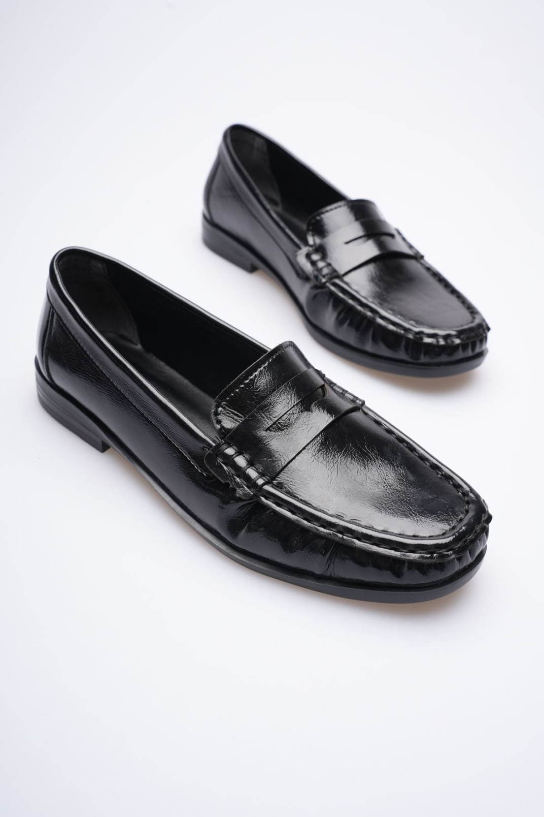 Siyah Parlak Deri Görünümlü Penny Loafer TR88MS02A