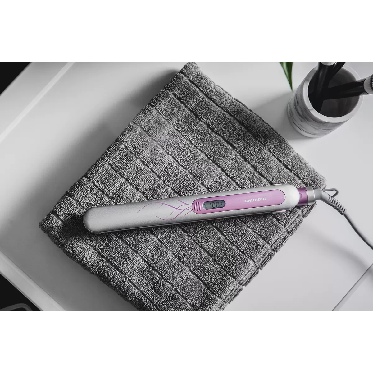 GRUNDIG HS 5630 Saç Düzleştirici