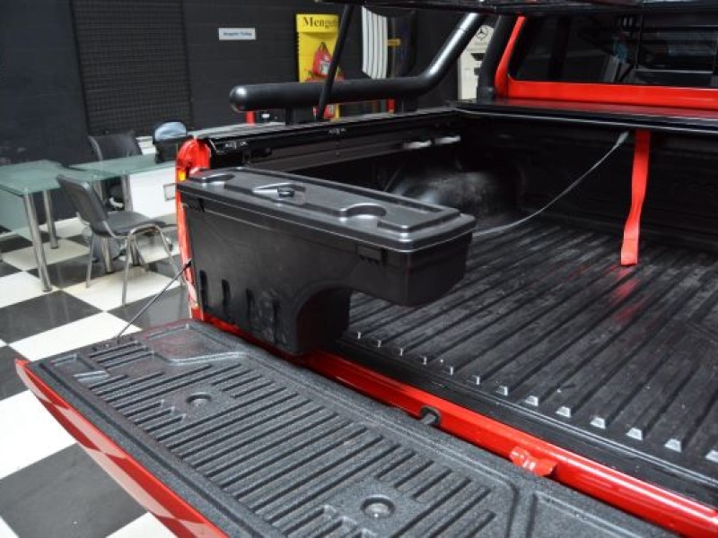 TAKIM SANDIGI , SAG ARKA SWINGCASE   USA     NİSSAN MERCEDES