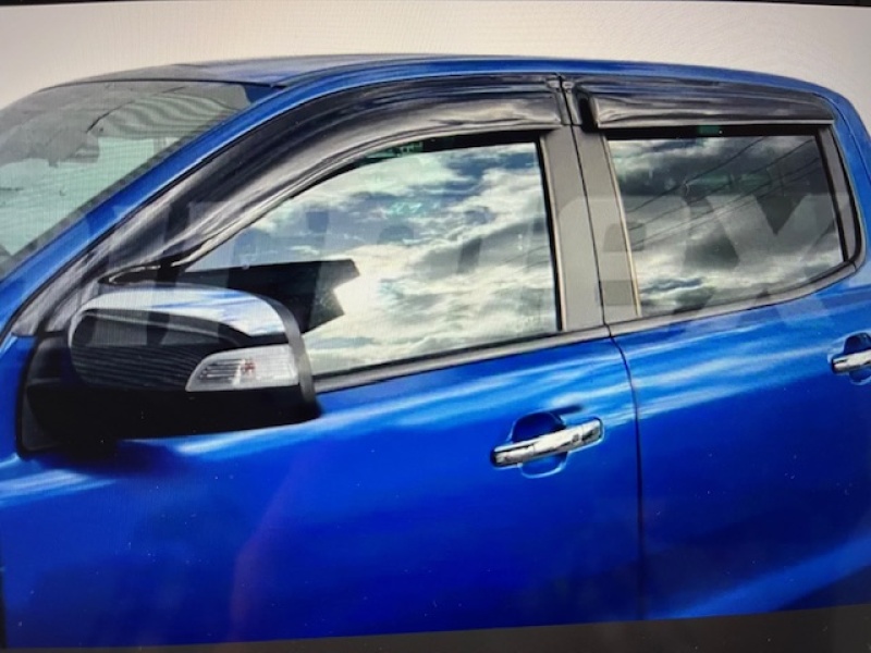 CAM RÜZGARLIGI , DÖRT PARÇA  TOYOTA HILUX  2015 +