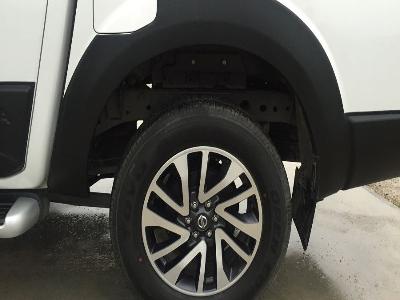DODİK SET ,CİVATASIZ   NİSSAN NAVARA 2015 +
