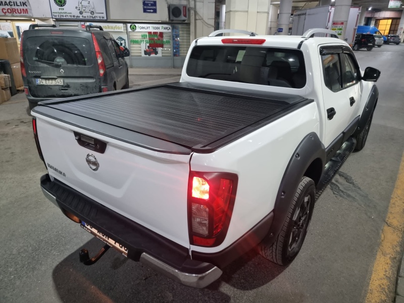SÜRGÜLÜ KAPAK . NİSSAN NAVARA 2015+      ( YERLİ ÜRETİM )