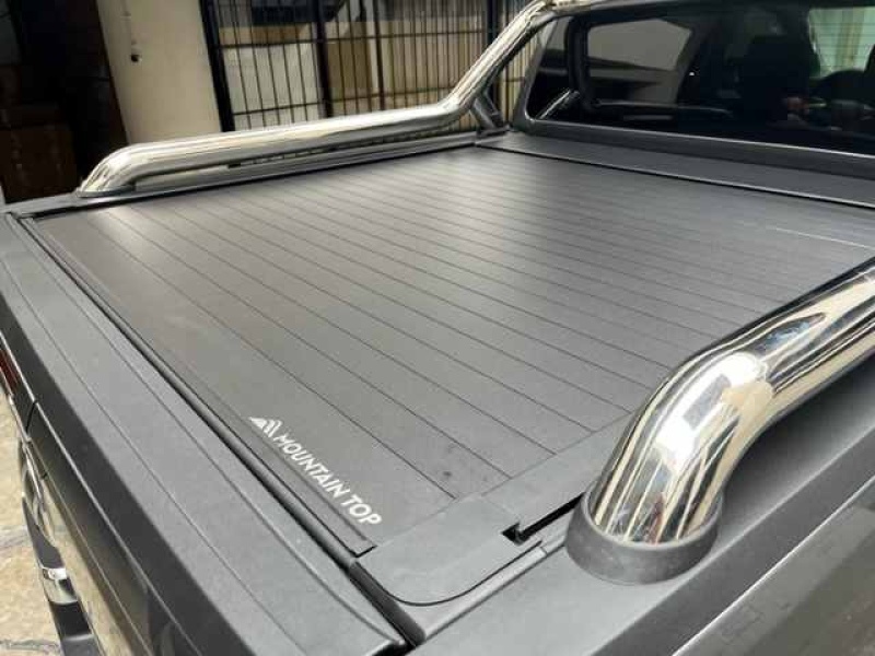 EVOm Manual Roll Cover 2023 Amarok
