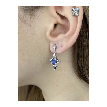 Küpe, Zirkon Taşlı, Kararmayan Çelik, Kore Tarzı, Kalp Detaylı, Gümüş Renk, Model598