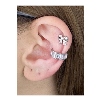 Zirkon Taşlı, Kulak Kıkırdak Bölgesi Küpe 326, Gümüş Renk