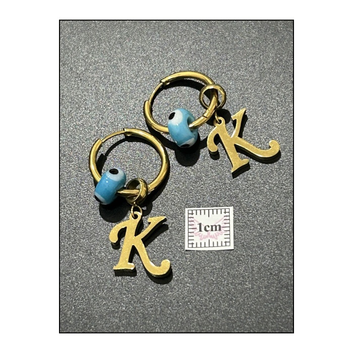 Harf Küpe, Kararmayan Paslanmaz Çelik, K Harf, Nazar Detaylı, Altın Renk, Model163