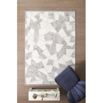 Modern Tasarımlı Pamuk Tabanlı Geometrik Desenli Saçaklı Siyah Renkli Halı