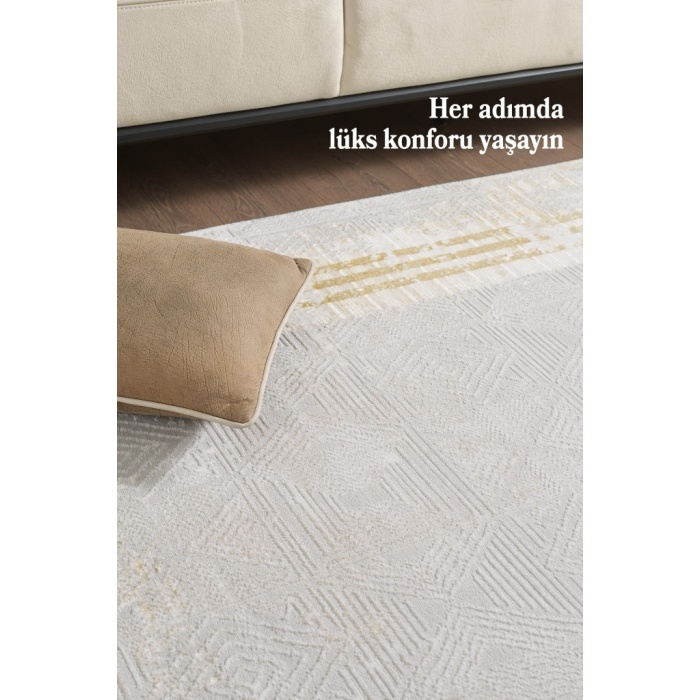 Modern Tasarımlı Pamuk Tabanlı Karo Mermer Desenli Saçaklı Altın Renkli Halı