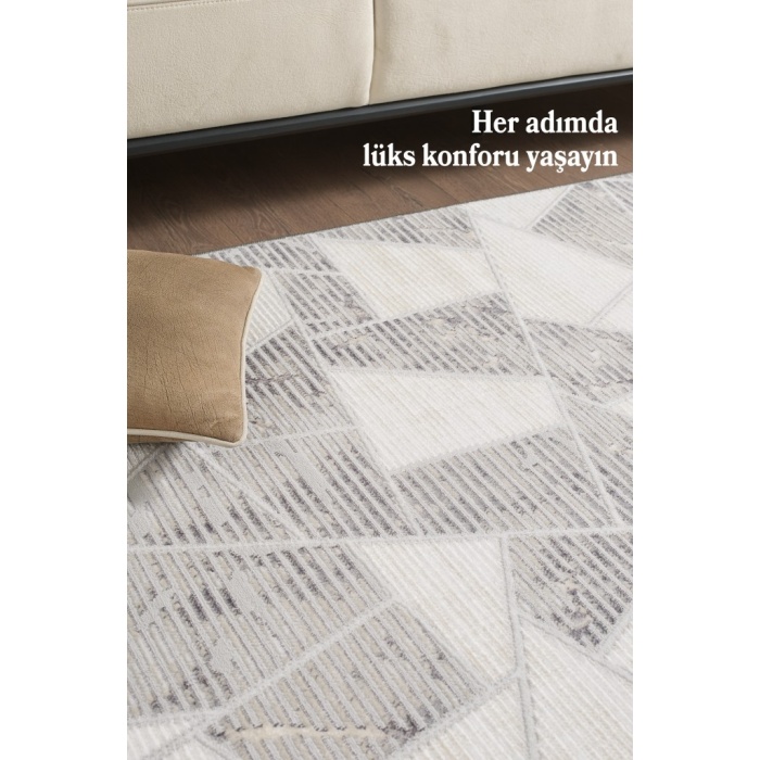 Modern Tasarımlı Pamuk Tabanlı Geometrik Desenli Saçaklı Siyah Renkli Halı
