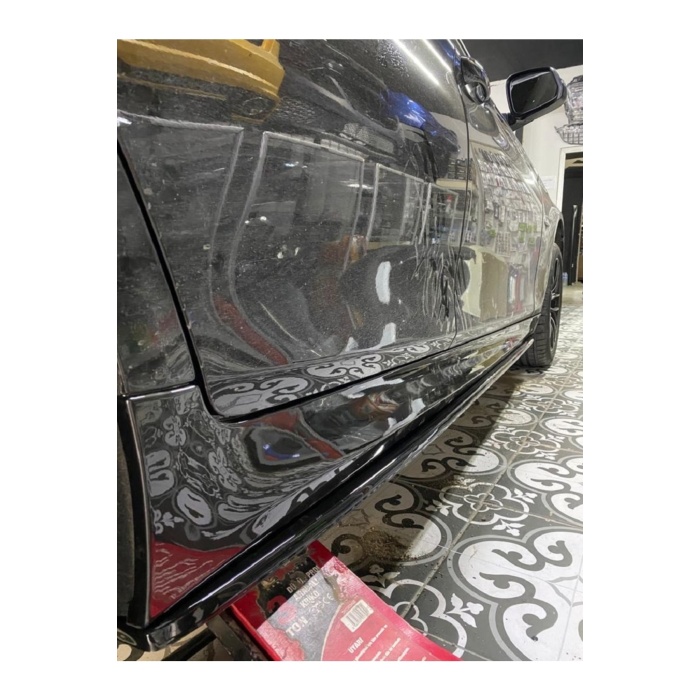 Bmw F10 Marşpiyel Lipi Alt Bıçak Parlak Siyah