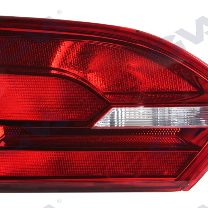 Stop Lambası İç Sol Vw Jetta 2011-2014 5C6945093