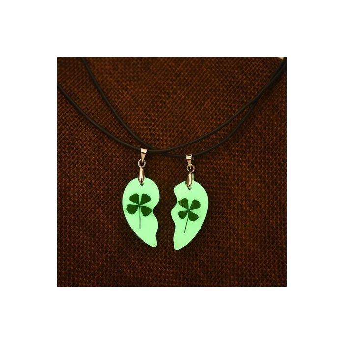 Sevgililer Için Karanlıkta Parlayan Fosforlu Yonca Kalp Kolye Sevgililer Günü Hediyesi