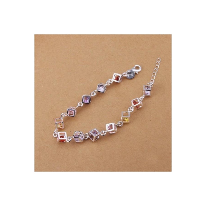 925 Ayar Küp Içinde Taşlı Kadın Gümüş Bileklik