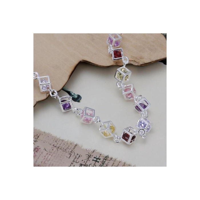 925 Ayar Küp Içinde Taşlı Kadın Gümüş Bileklik