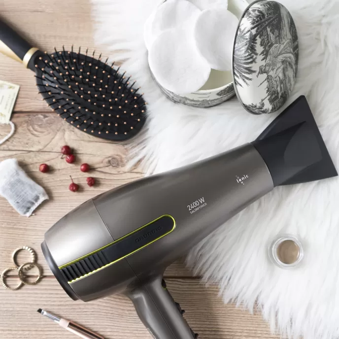 GRUNDIG HD 8680 Saç Kurutma Makinesi