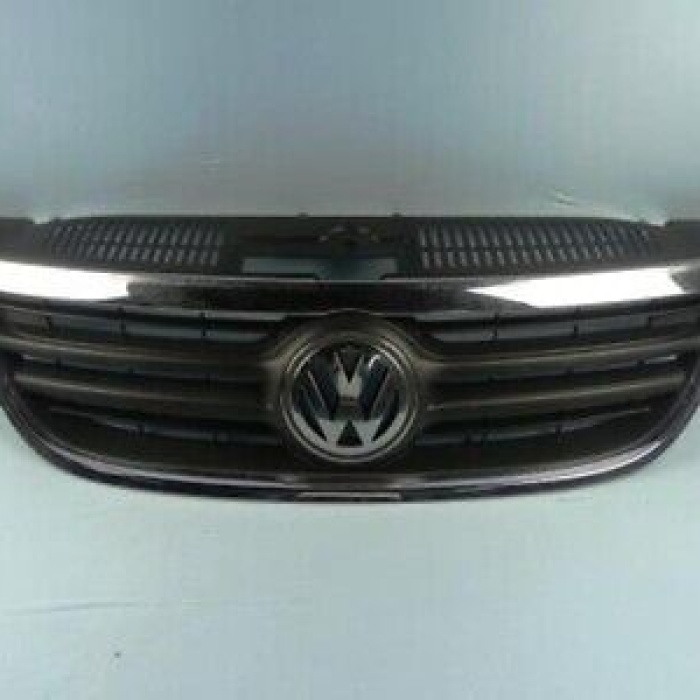 VOLKSWAGEN TİGUAN ÖN PANJUR (KROM ÇERÇEVE İÇİ SİYAH) 2009-2012