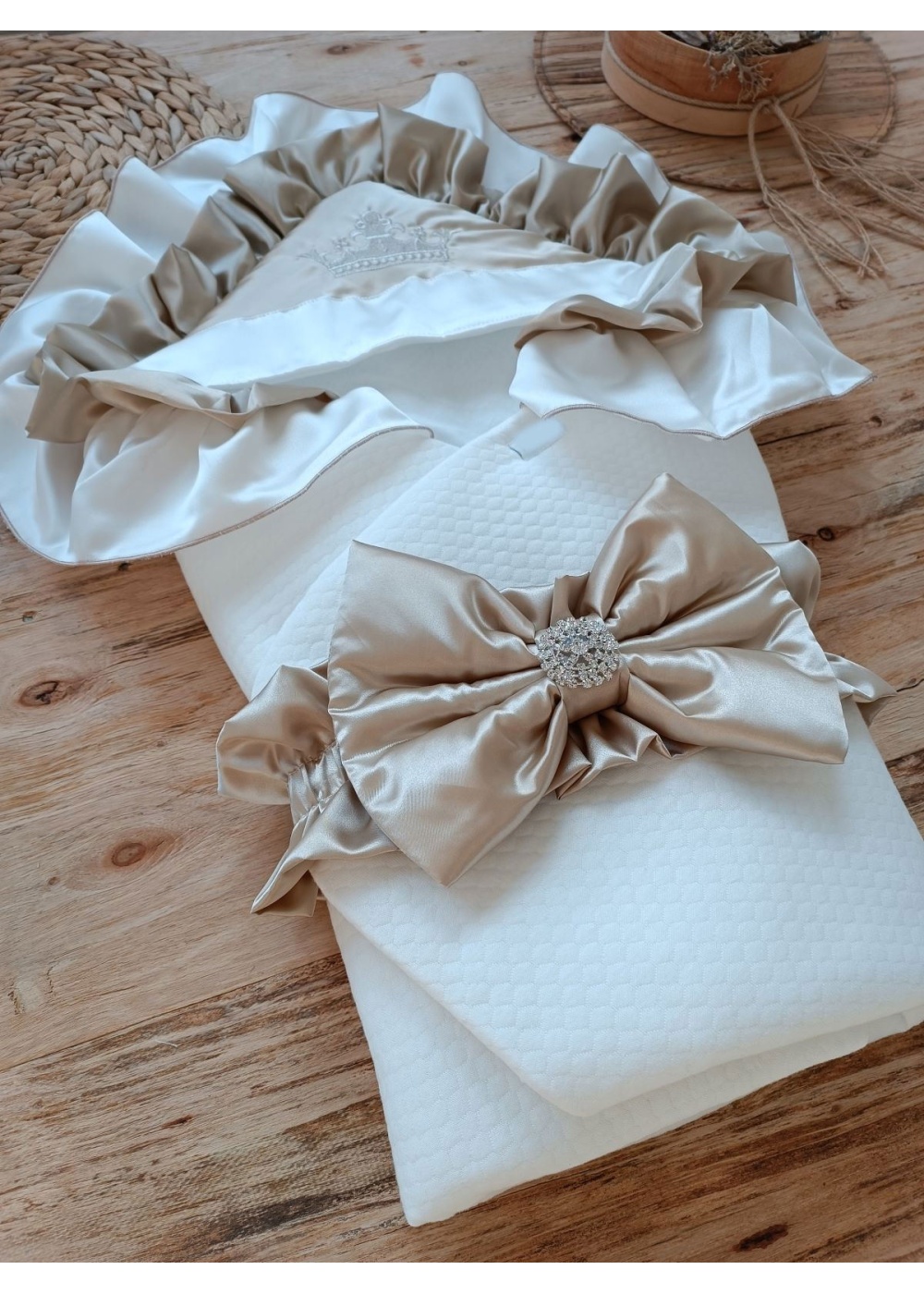 Yenidoğan Mehtap Lüks Kelebek Taç Nakışlı Bebek Battaniyesi Kundak