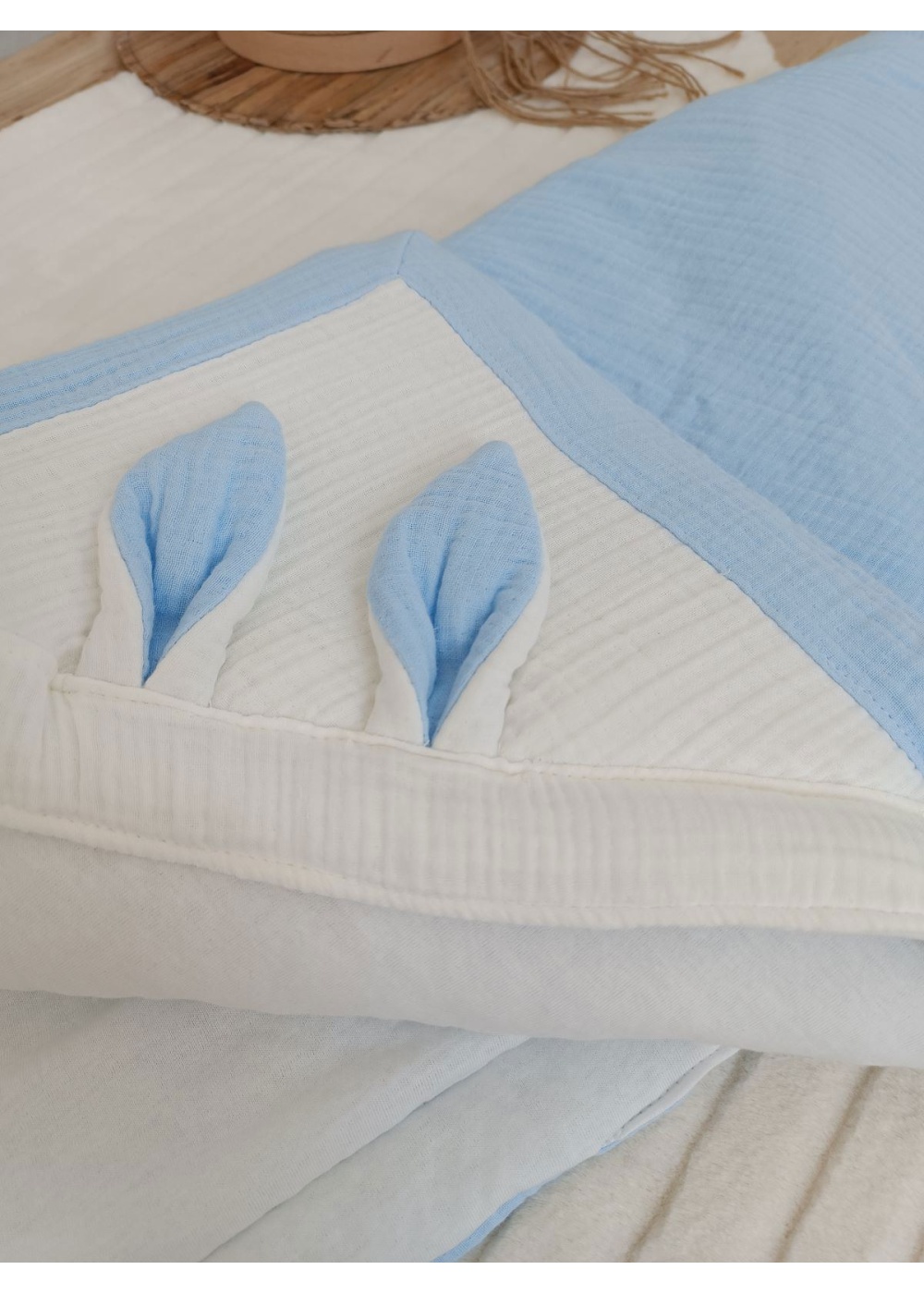 Yenidoğan 4 Kat Müslin Kumaş Kulaklı Patili Fiyonk Bebek Battaniyesi Kundak