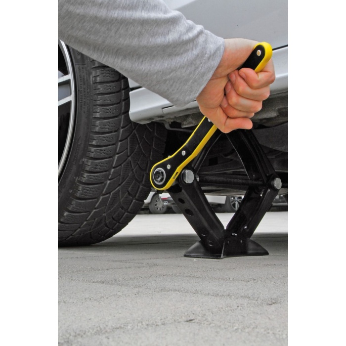 Kompakt ve Dayanıklı Araba Kriko – Cırcırlı Mekanizmalı 1.5 Ton Araç Krikosu