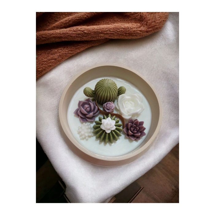 Beton Saksıda Kaktüs Seti - 7’li Dekoratif Sukulent, Kokulu, Hediyelik Mum Seti %100 Soya Wax