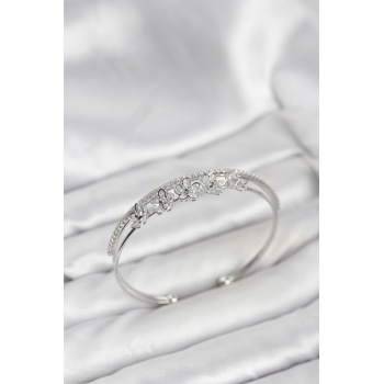 Çiçek Model Pirinç Gümüş Renk Kadın Bileklik - TJ-BB8252