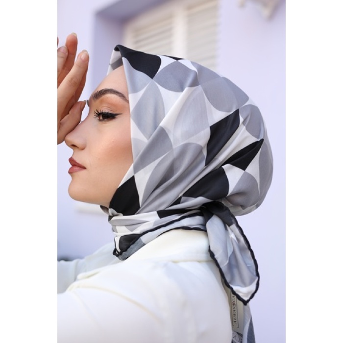 Siyah Beyaz Soft Eşarp