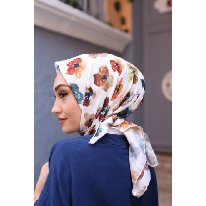 Kırlangıç Çiçeği Desen Soft Eşarp
