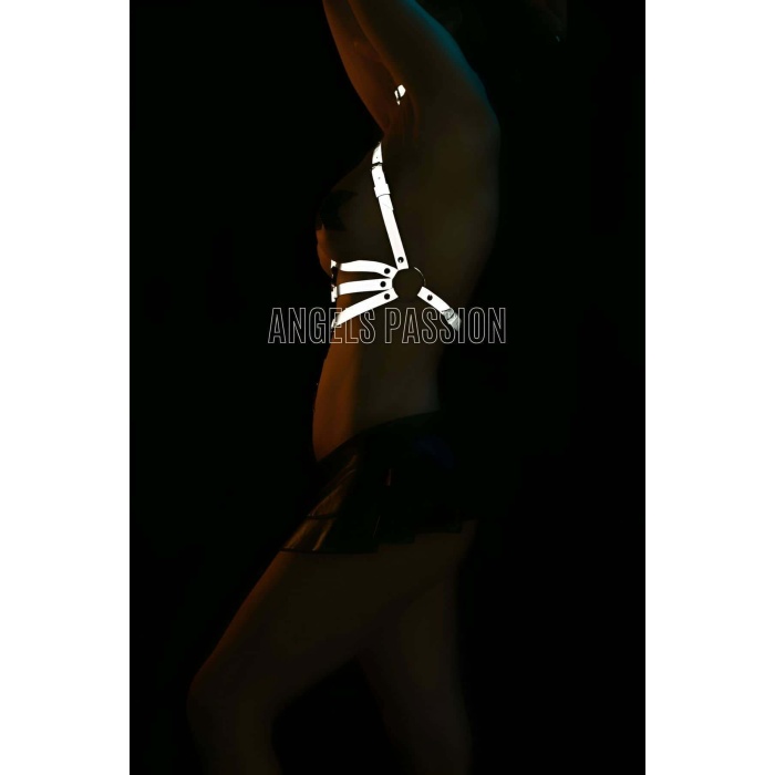 Tasma Detaylı Şık Karanlıkta Yansıyan Göğüs Üzeri Harness - APFT27