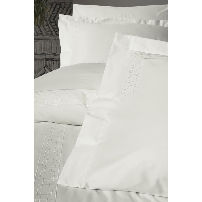 Nakışlı Çift Kişilik Saten Nevresim Takımı Luxe Ekru