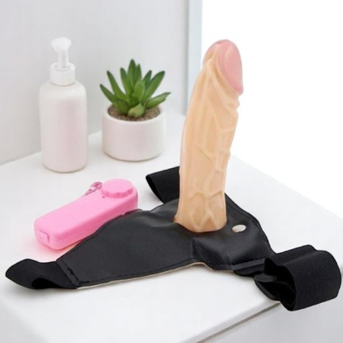 Harness 17 CM İçi Boş Titreşimli Belden Bağlamalı Protez Penis