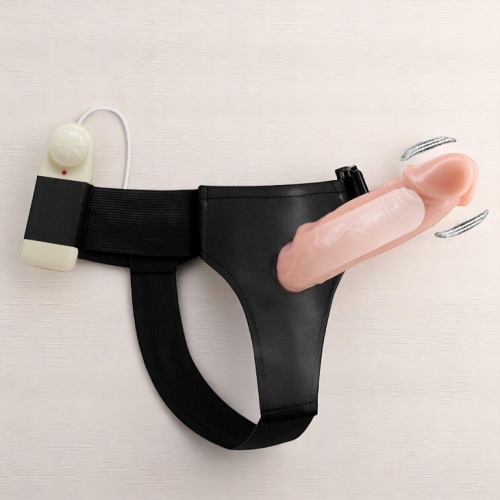 BAİLE 19 cm Yeni Nesil Belden Bağlamalı Çift Katmanlı İçi Dolu Titreşimli Strapon Penis