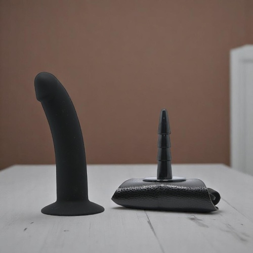 15 CM Belden Bağlamalı Realistik Siyah Zenci Protez Penis