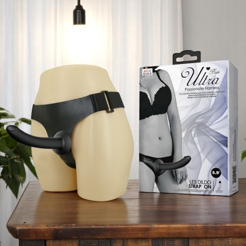 15 CM Belden Bağlamalı Realistik Siyah Zenci Protez Penis