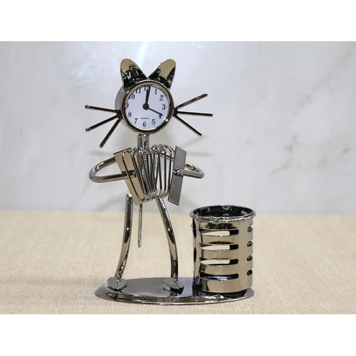 Metal Akordiyon Çalan Müzisyen Kedi Müzisyen Saat Ve Kalemlik